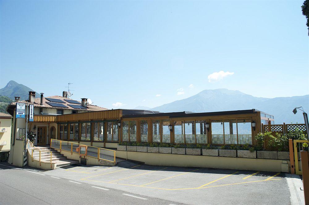 Albergo Deva Riva del Garda Exterior foto