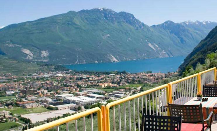 Albergo Deva Riva del Garda Exterior foto