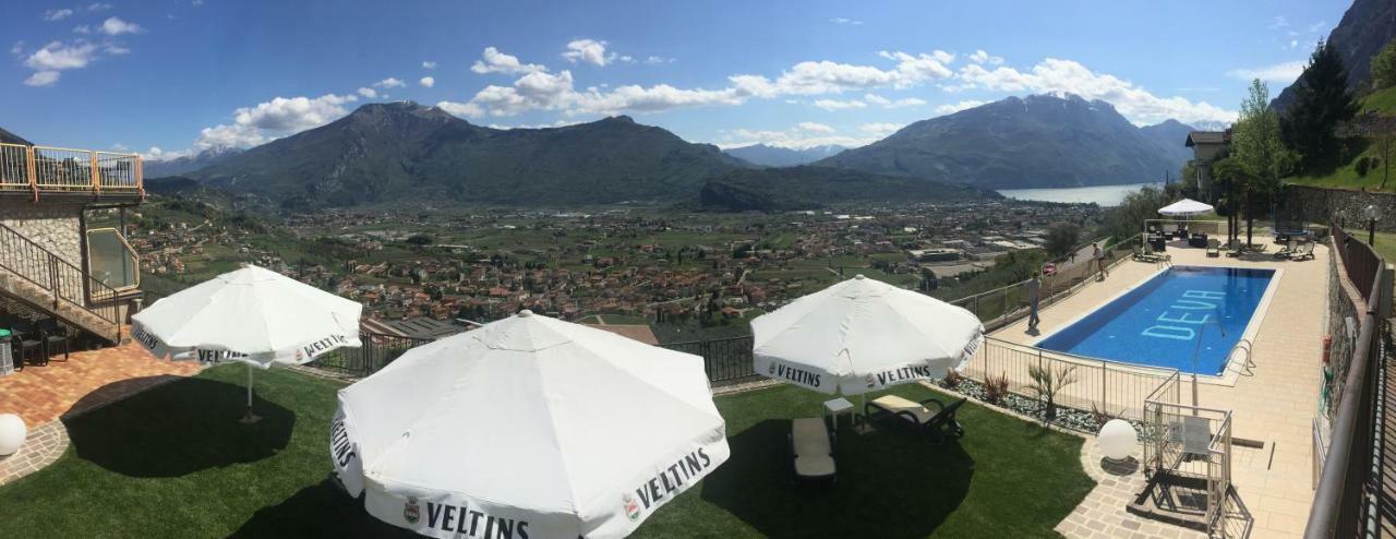 Albergo Deva Riva del Garda Exterior foto