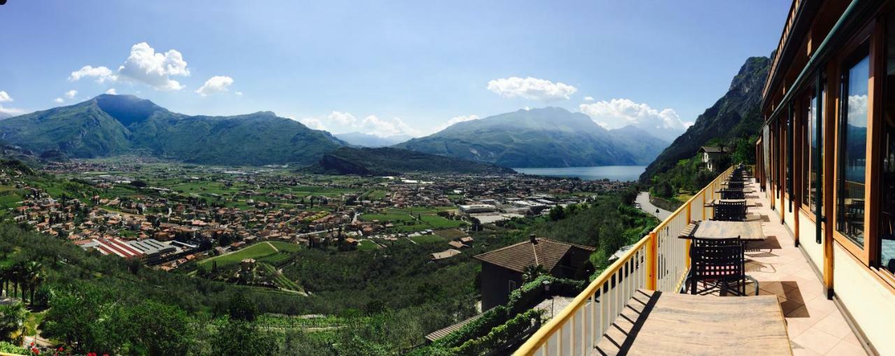 Albergo Deva Riva del Garda Exterior foto